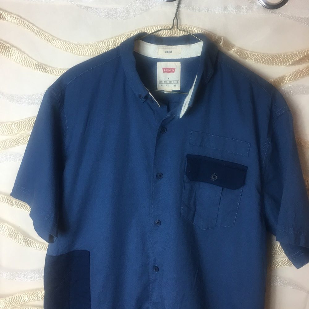 Levi’s Button Up Top - Picture 2 of 7